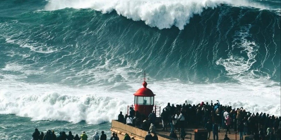 nazare-the-giant-waves-surf-experience_ny1df